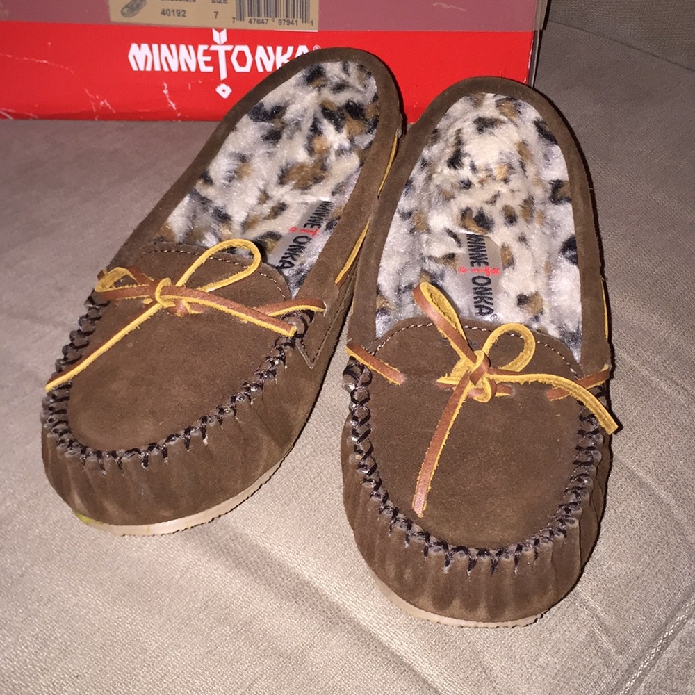 Minnetonka Kayla Slipper